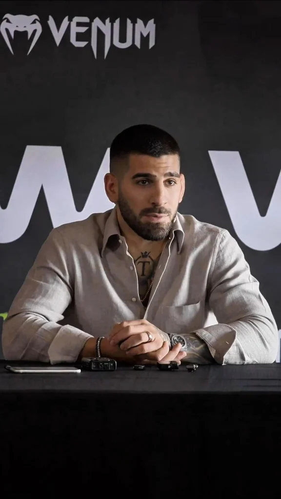 Ilia Topuria Invictos