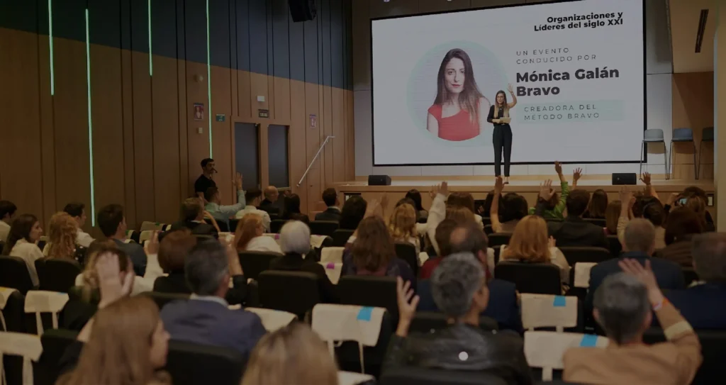 Formación y evento en directo de Mónica Galán. Opiniones sobre Método Bravo 2026